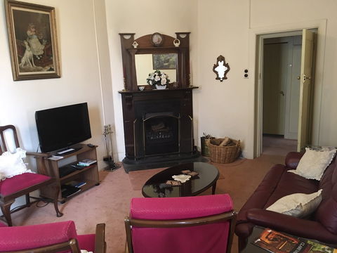 Croll Cottage - Flights 1
