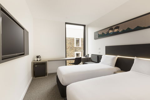 Ibis Adelaide - Flights 1