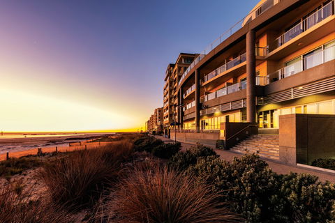 Oaks Glenelg Plaza Pier Suites - Flights 0