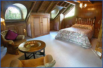 A Camelot Tower And Penthouse - Flights 0