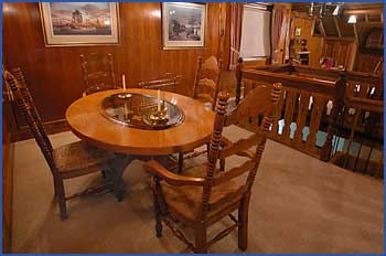A Camelot Tower And Penthouse - Flights 1