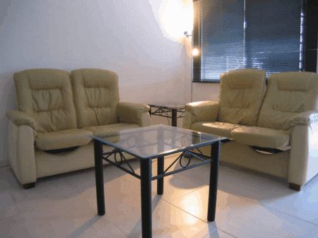 Aztra Gladstone Business Apartments - Flights 1