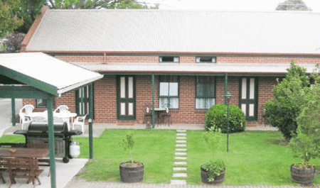 Mansfield Travellers Lodge - Flights