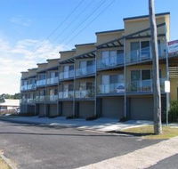 Seaspray Apartments - Flights