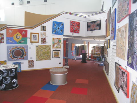 Burrunju Art Gallery - Flights 2