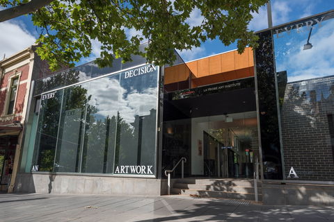 La Trobe Art Institute - Flights 0