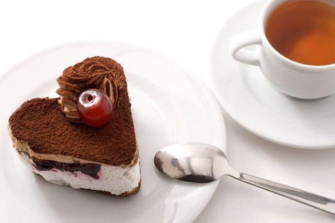 Romance Cruise + Scenic Tour + Beer Tasting + 3 Course Lunch + Hamper - Flights 1