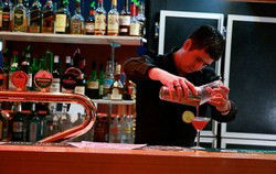 Alexanders Restaurant - Lord Forrest Hotel - Flights 2