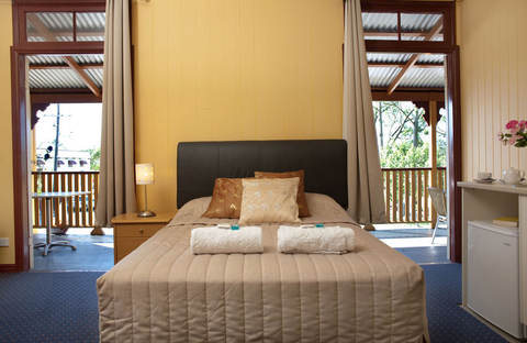 Yandina Hotel - Flights 1