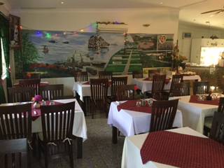 Alice Vietnamese Restaurant - Flights 1