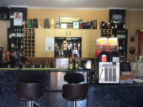 D'Amato's Family Restaurant - Flights 4