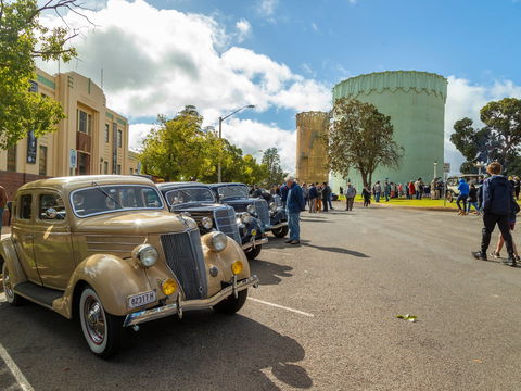 Australian Art Deco Festival Leeton - Flights 2