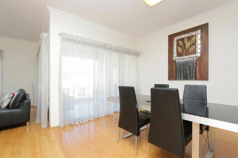 Verandah Apartments - Flights 0