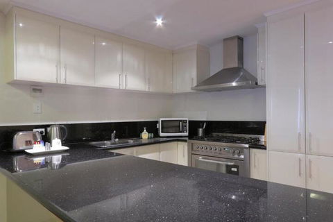 Verandah Apartments - Flights 3