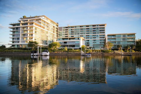 ULTIQA Freshwater Point Resort - Flights 1
