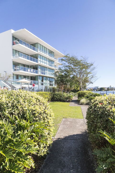 ULTIQA Freshwater Point Resort - Flights 5