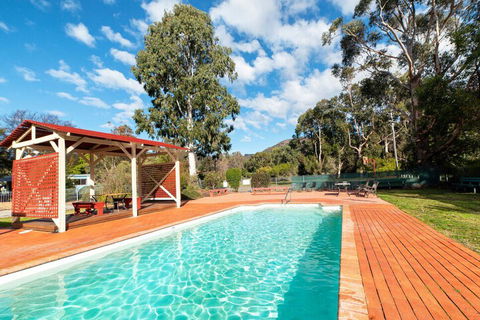 Halls Gap Gardens Caravan Park - Flights 1