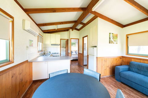 Halls Gap Gardens Caravan Park - Flights 7