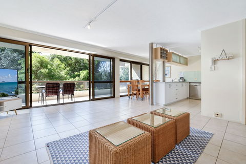 La Mer Apartments - Flights 5