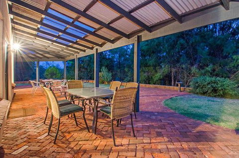 Yallingup Pet Friendly Bush Retreat - Flights 2