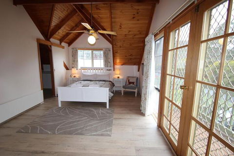 Halinka Lodge - Flights 4