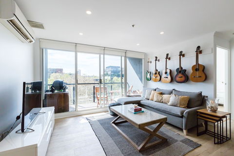 YUKI, 1BDR Melbourne Apartment - Flights 1
