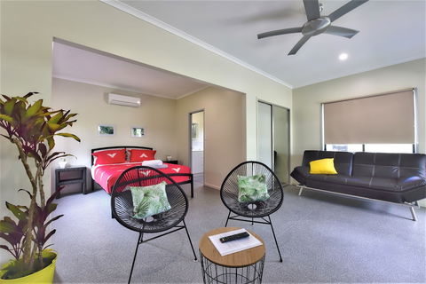 Daintree Peaks ECO Stays - Flights 3