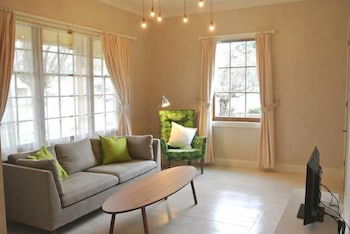 La Maisonette - Gorgeous 2 Bedroom - Flights 4