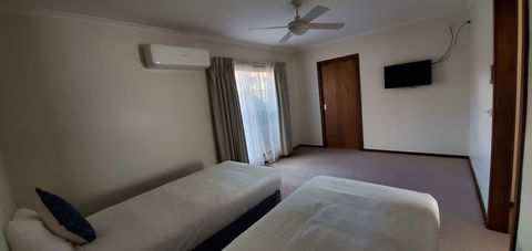 Yarra Valley Motel - Flights 2