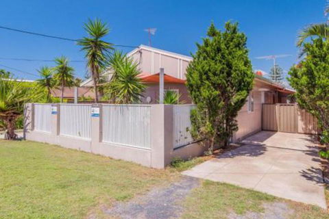 Yamba Daze Sunset Pet Friendly - Flights 4