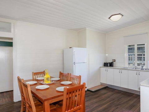 Yamba Pilot Cottage 2 Pets Welcome Close To Beach - Flights 4