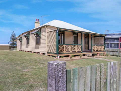 Yamba Pilot Cottage 2 Pets Welcome Close To Beach - Flights 5