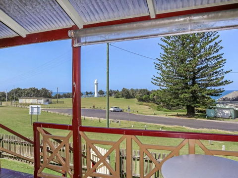 Yamba Pilot Cottage 1 Pets Welcome Close To Beach - Flights 1