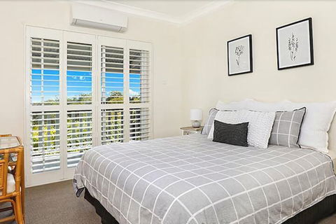 Avocado Grove B & B - Flights 5