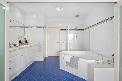 Villa Provence Coffs Harbour - Flights 3
