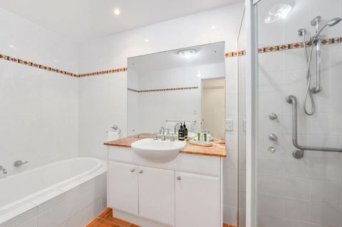 Villa Provence Coffs Harbour - Flights 4