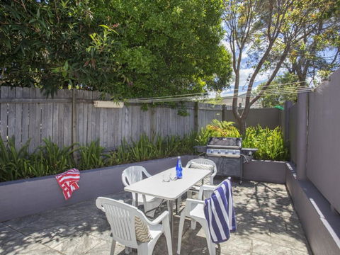 HARBOUR BREEZE ULLADULLA - Flights 4