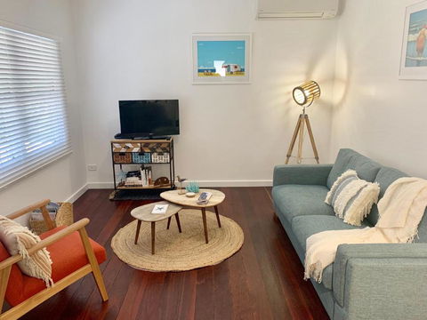 Yaringa Cottage...by The Sea - Flights 4