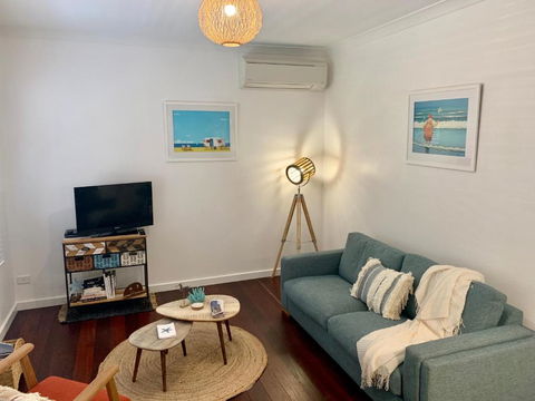 Yaringa Cottage...by The Sea - Flights 3