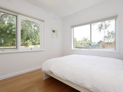 DROMANA BEACH SHACK... - Flights 4