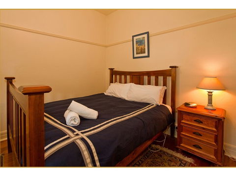 Fairholme Apartment - Flights 4