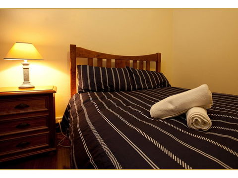 Fairholme Apartment - Flights 1