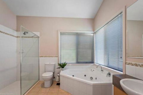 DRIFTWOOD VILLA Free Wifi Walk To Beach - Flights 3