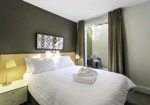 DARLING A Tidy Space In A Great Location - Flights 1