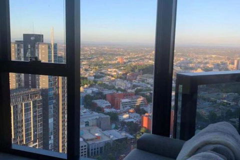 Avant Garde Living In The Heart Of The City - Flights 2