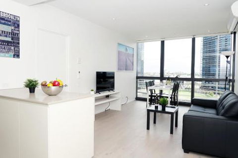 Auzzie Apartments Docklands Melbourne - Flights 1