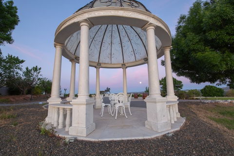 1837 Barossa Luxury Cottages Lyndoch SA - Flights 4