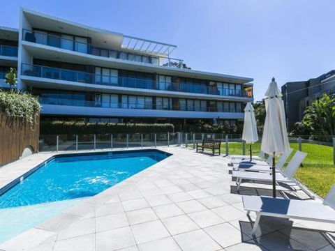 LORNE CHALET APARTMENT 36 Central Location - Flights 3
