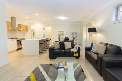 Vantage Court A Hidden Gem Of Mudgee 11 - Flights 3