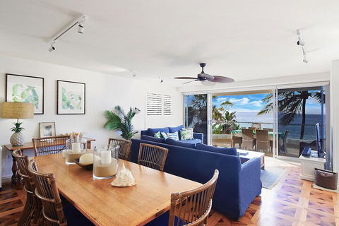La Mer Noosa - Flights 7